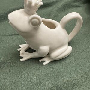 Ceramic Frog White creamer